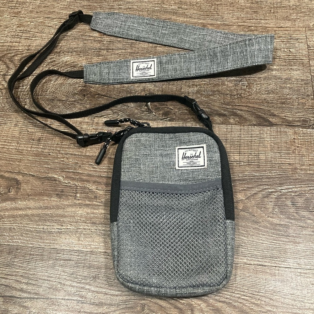 The Herschel Supply Company Sinclair Small Crossbody Bag Light Grey